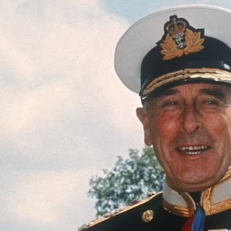 Lord Mountbatten, Fülöp herceg nagybátyja és VI. György király másodunokatestvére 