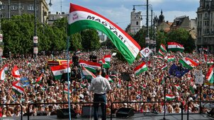 Závecz: vezet a Fidesz, durván megelőzte a DK-t a Tisza Párt