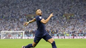 Itt a vége: Mbappé bejelentette, hogy távozik Párizsból