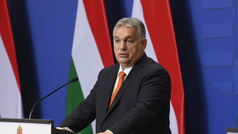Orbán Vktor a kormányinfón beszélt Ukrajna támogatásáról