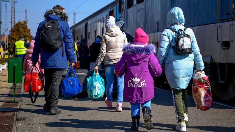 Menekülnek az emberek Ukrajnból. Korábbi felvétel