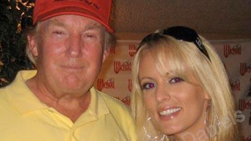 A pornószínsznő azt állítja, hogy Trump floridai golfklubjában volt kapcsolata a későbbi elnökkel