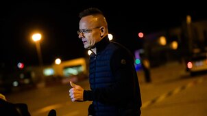 Szijjártó Péter irgalmatlanul kiakadt az Orbánék brüsszeli konferenciájára lecsapó rendőrök miatt