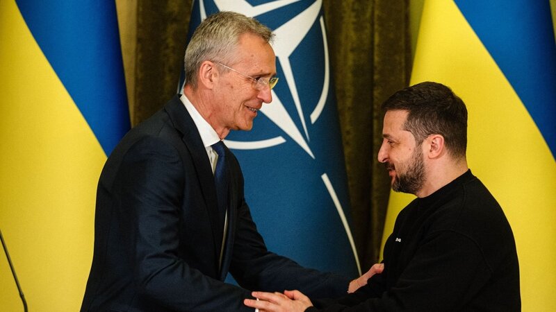 Jens Stoltenberg NATO-főtitkár meghívta az ukrán elnököt a NATO-csúcsra