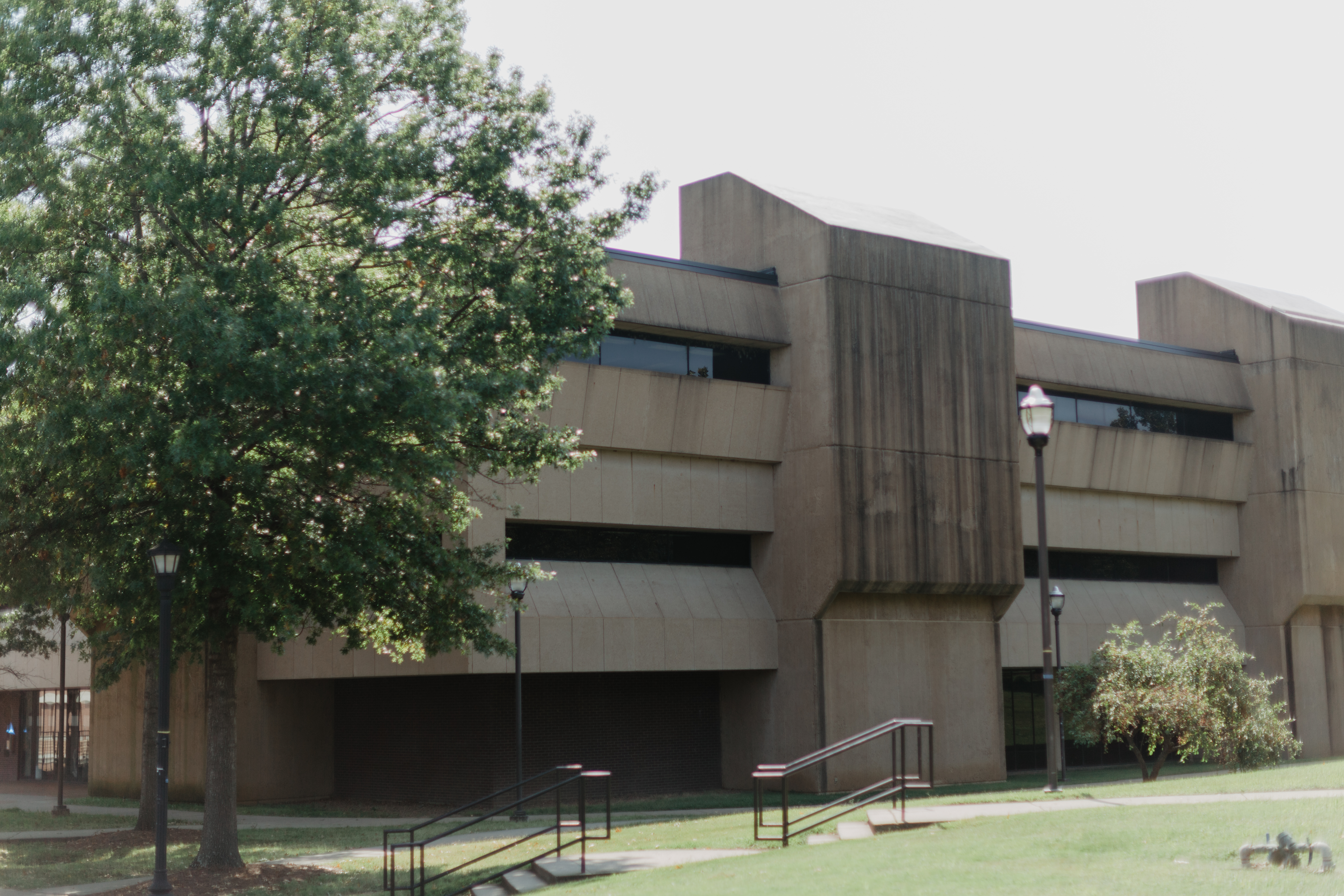 The Brutalist Brown-Daniel Library, 2019. Image courtesy of Sydney Whitten. 