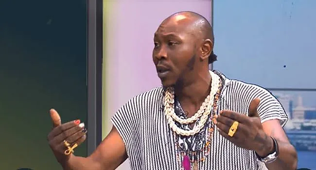 VIDEO: Singer, Seun Kuti narrowly escapes stray bullet in U.S. hotel room