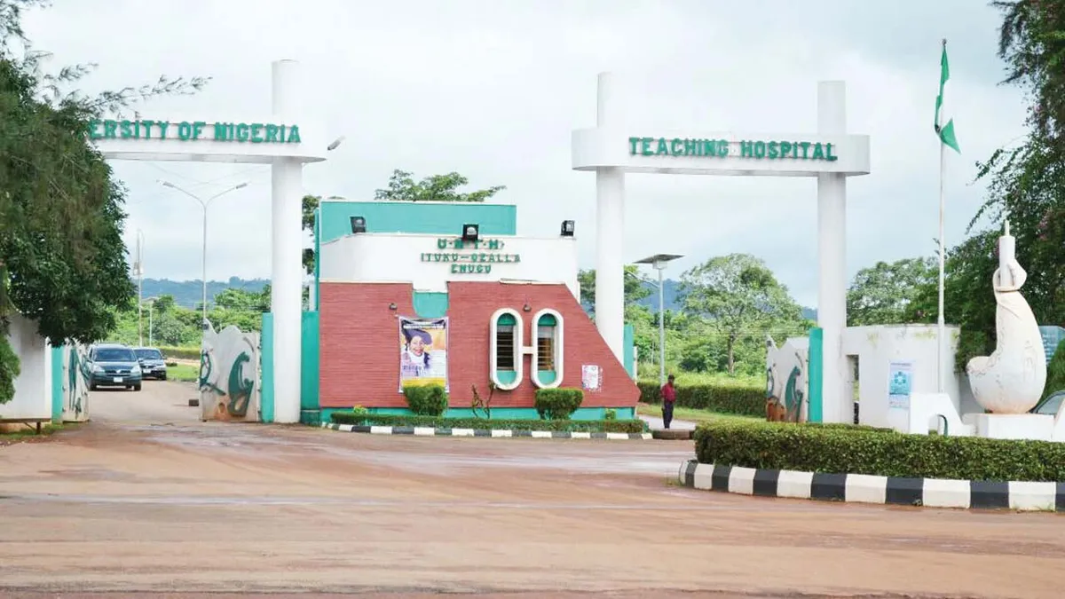 VIDEO: Protest rocks UNTH over alleged salary underpayment 