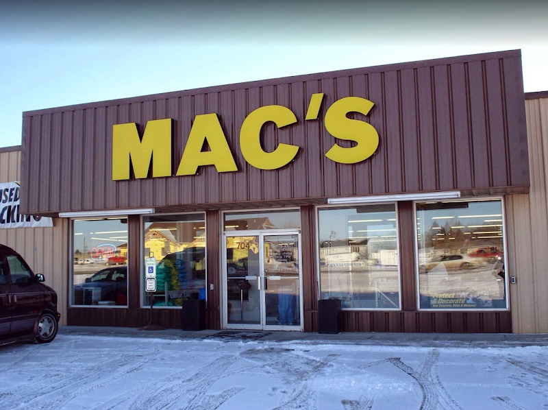 MAC'S Hardware