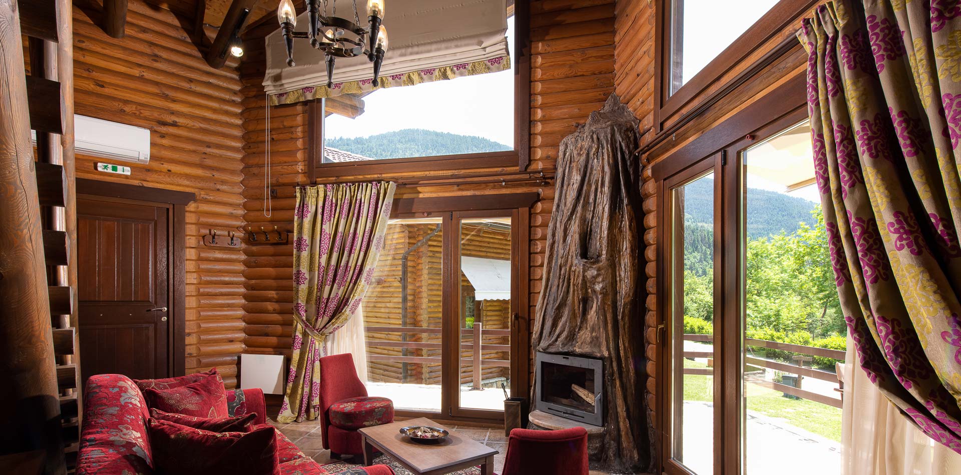 Natura Chalet Lux living room
