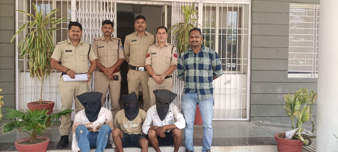 महेश्वर में लूटकांड का खुलासा, सीसीटीवी की मदद से पुलिस ने दबोचे आरोपी