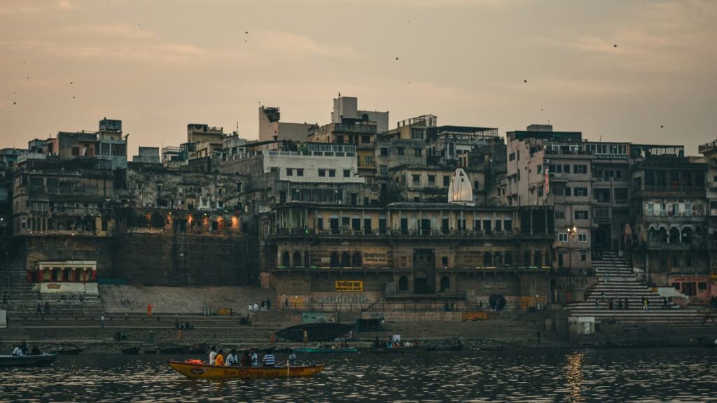 Varanasi News: काशी में अब शहर के अंदर नहीं बिकेगा मांस-मछली, बाहर बनेंगे 5 आधुनिक मार्केट