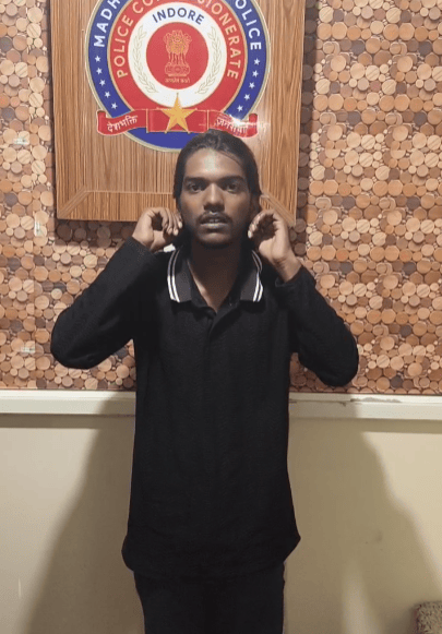 चाकू से केक काटकर जन्मदिन मनाना पड़ा भारी