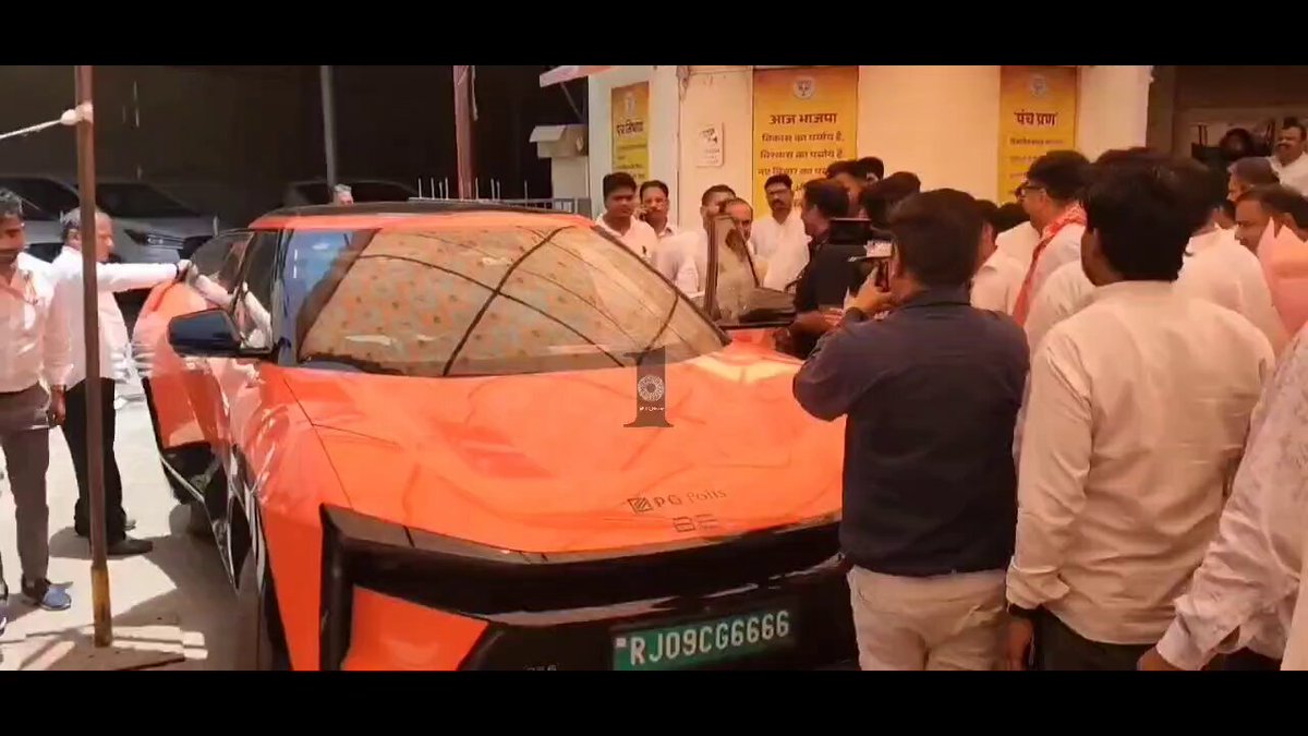  BJP अध्यक्ष मदन राठौड़ की भगवा EV कार चर्चा में आयी  