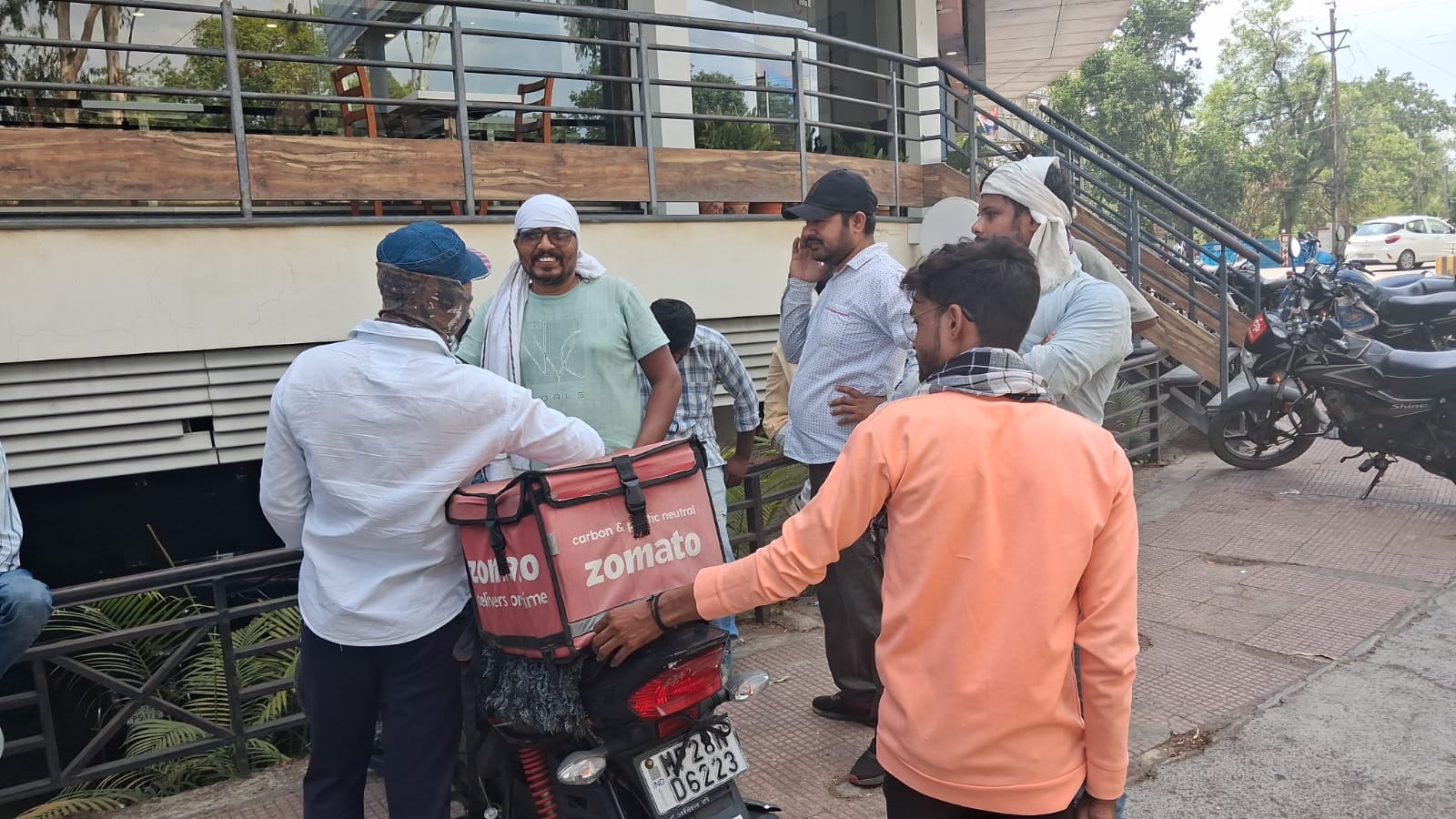 छिंदवाड़ा में जोमैटो राइडरों की हड़ताल