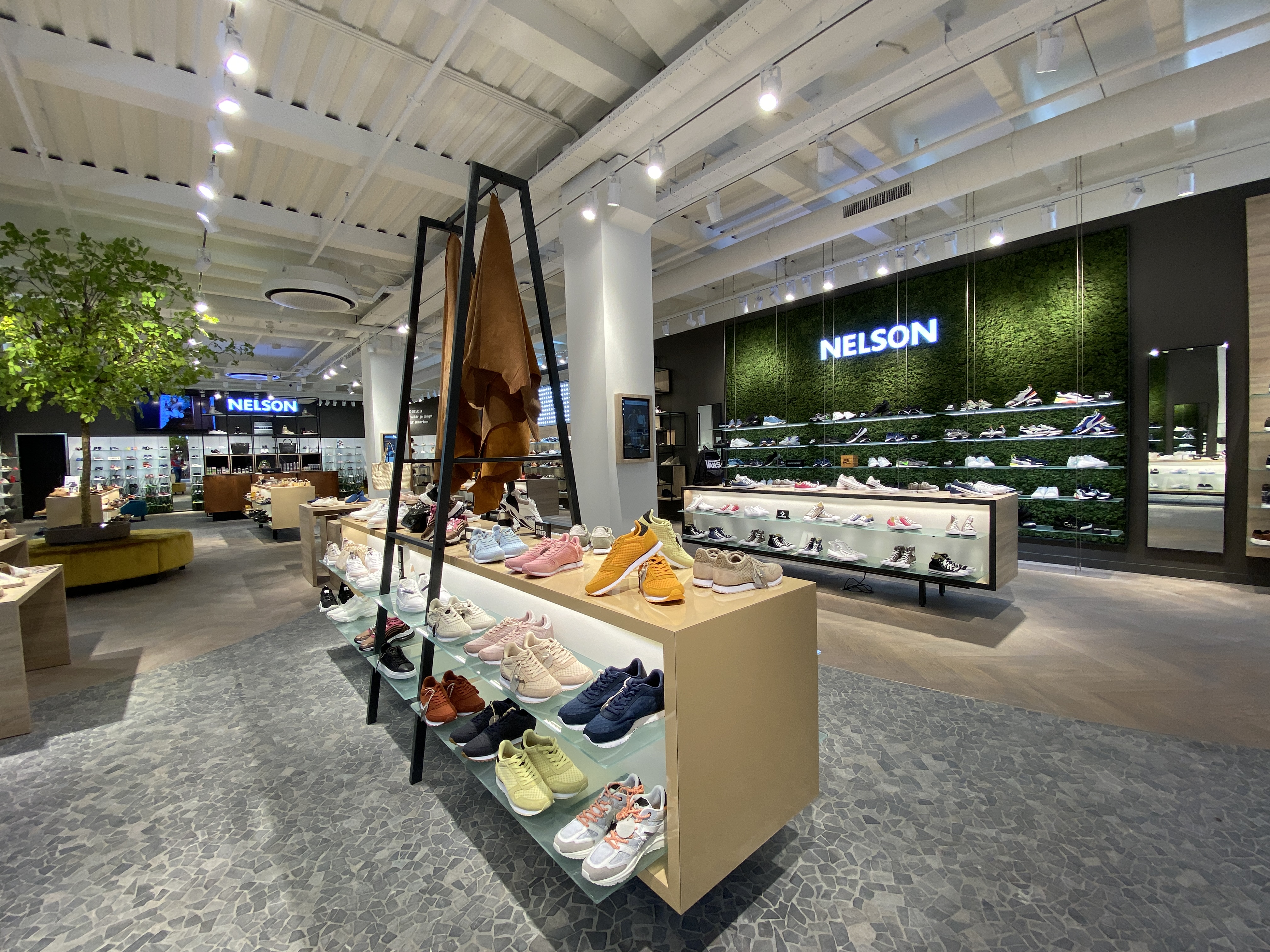 Beangstigend Ounce Gezamenlijke selectie Nelson Schoenen opent Premium Store in Mall of the Netherlands - Nelson.nl