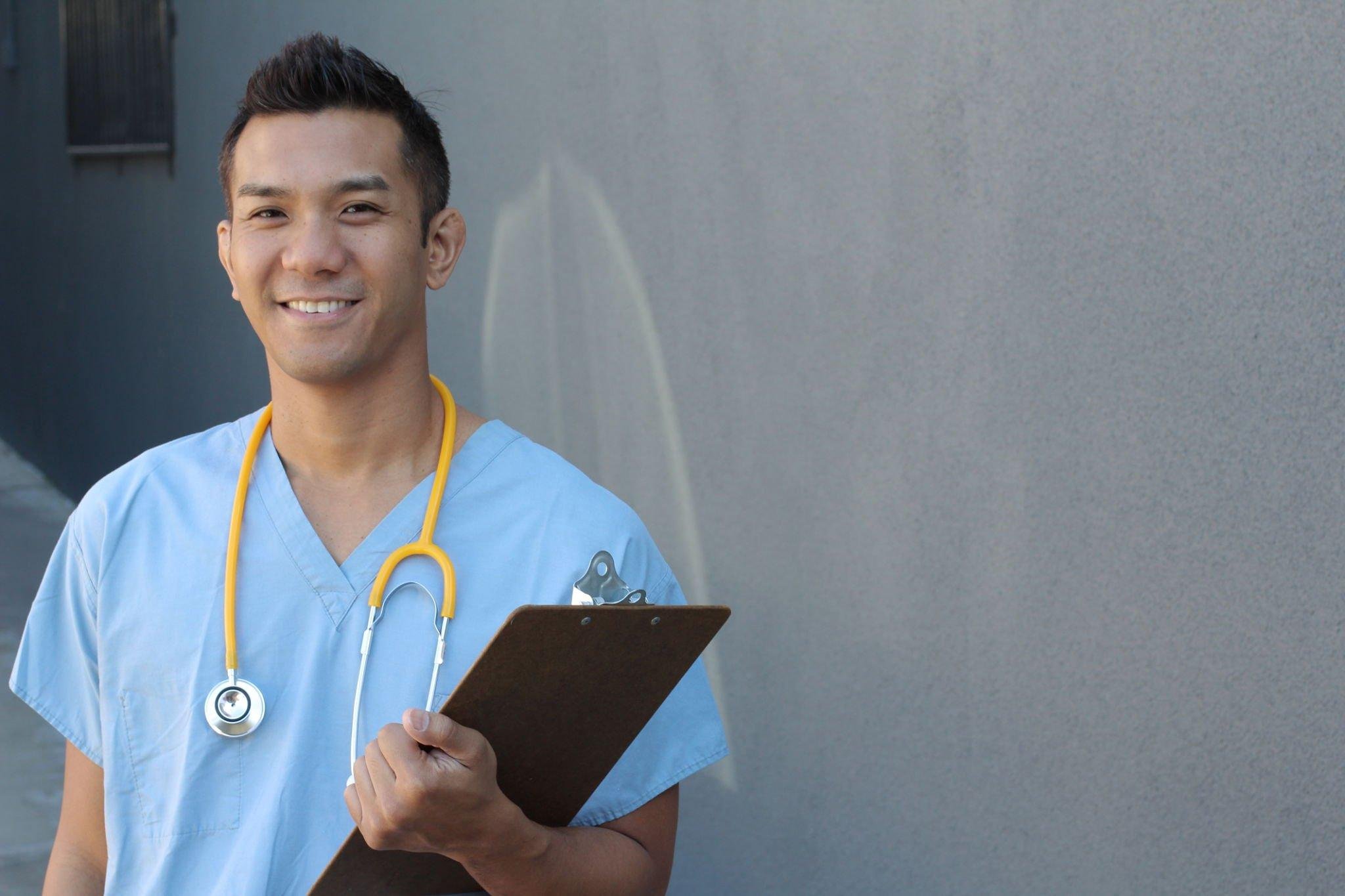 What to Expect from a Healthcare Assistant Course in the UK