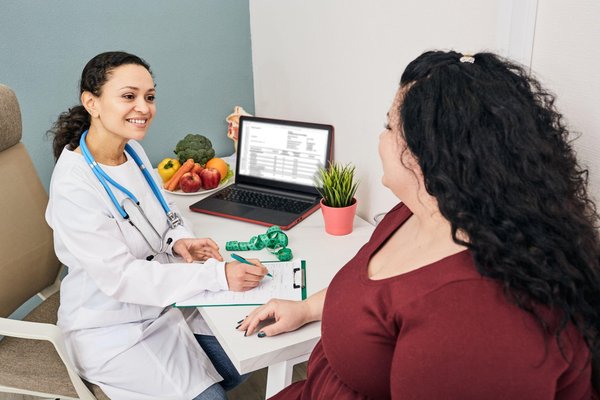 Eliminación de Grasa Abdominal sin Cirugía: Participación en Ensayos Clínicos