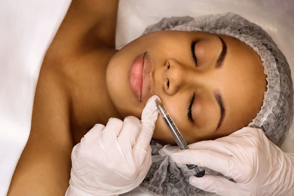 Ensayos Clínicos de Juvederm: Avanzando en Innovaciones de Rellenos Dérmicos