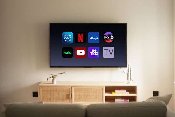 5 Netflix Shows Everyone Is Watching Right Now