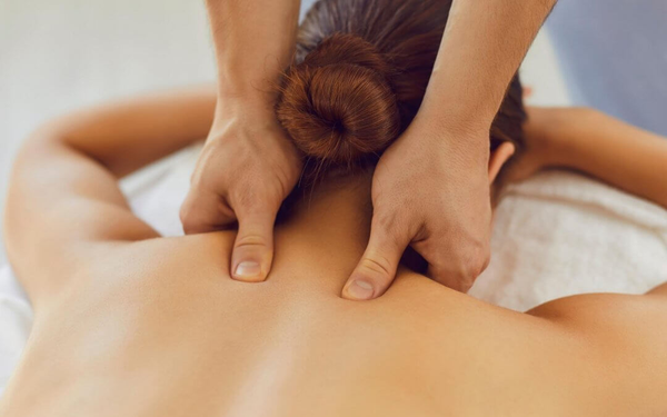 How to Choose the Right Chiropractor: Your Guide to Pain Relief and Spinal Health