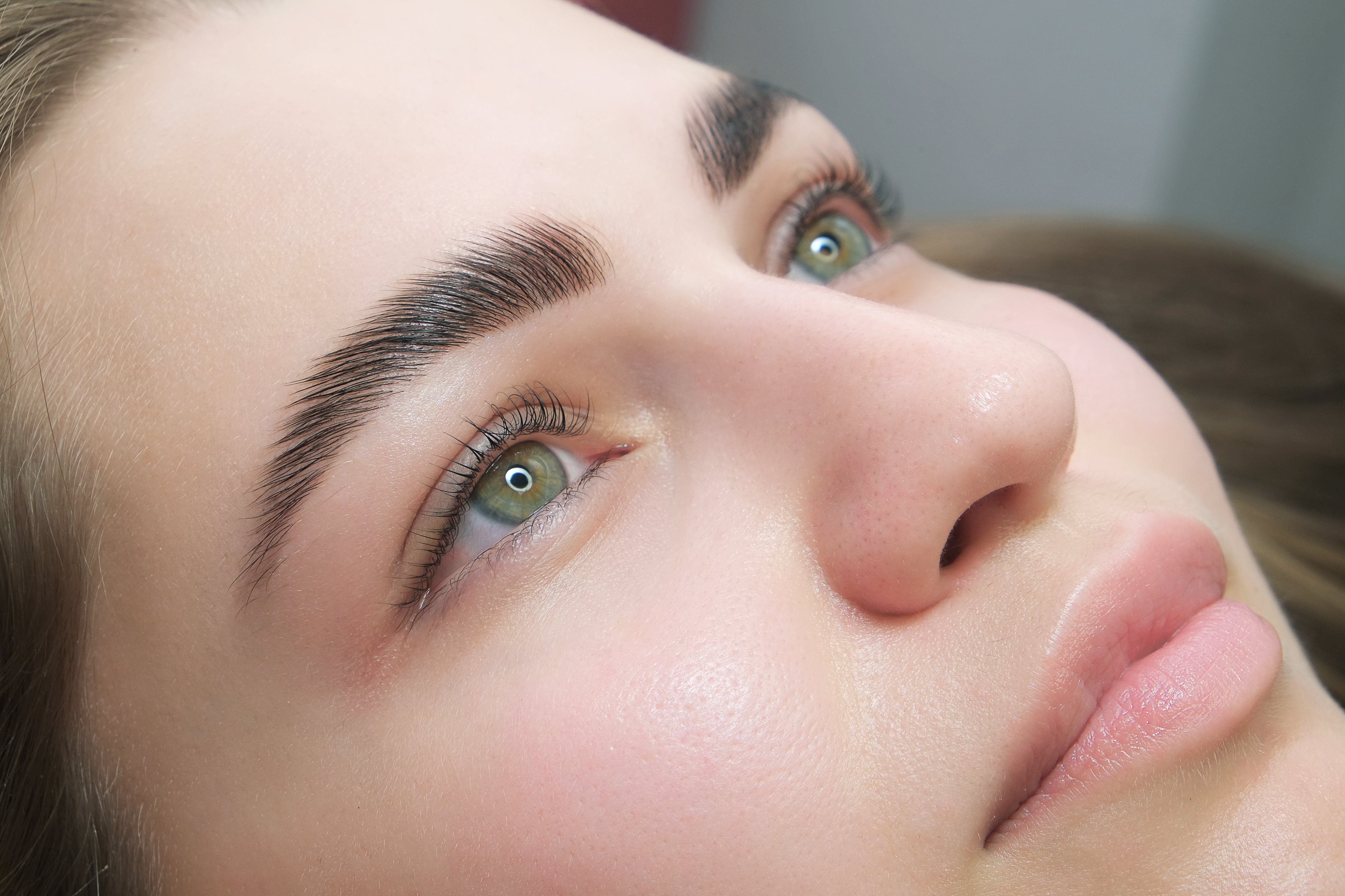Modern Eyebrow Transplant Methods: Getting the Right Shape Easily