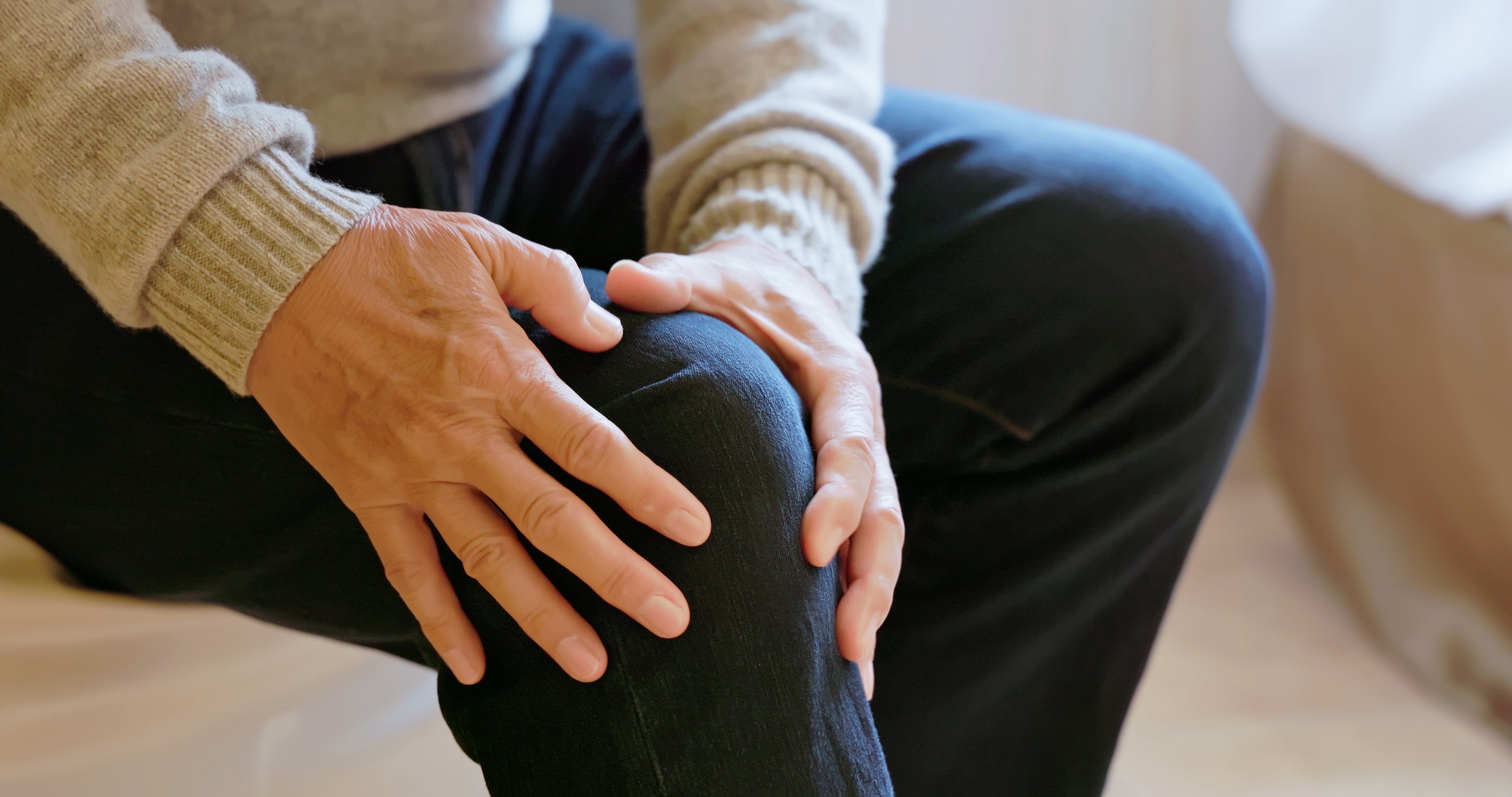 Your Guide to Psoriatic Arthritis Knee Pain Treatment and Medication Options