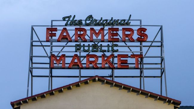 Dining and Shopping at the Original Farmers Market