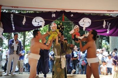 生子神社の泣き相撲