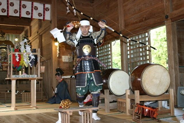 巖立神社例大祭