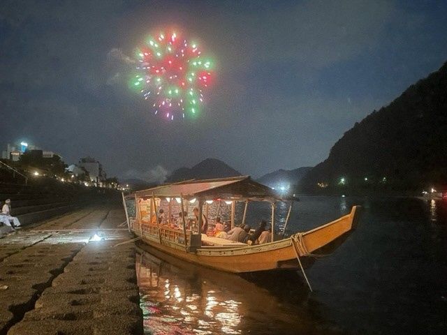 うかいバックヤードツアーと水上座敷