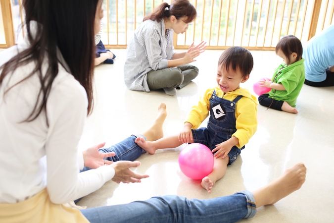 (1歳児)仮装ハロウィンレッスン♪「やりたい」があふれる英語タイム