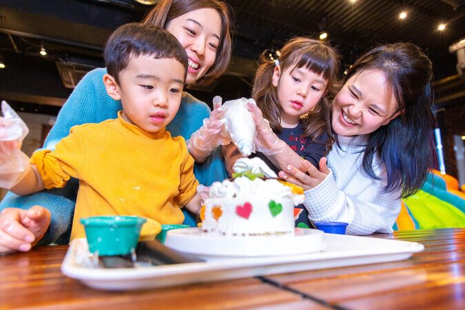 【べるべるパーク新宿本店】お子様ケーキ作り体験