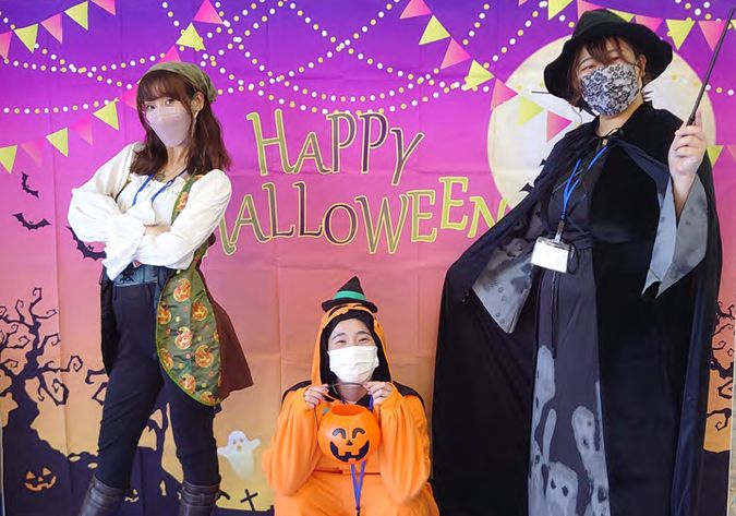 【MrMax熊本インター】オバケのお菓子配りハロウィンパレード