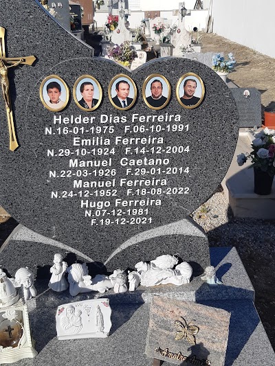 Cemitério de Figueiró dos Vinhos 2