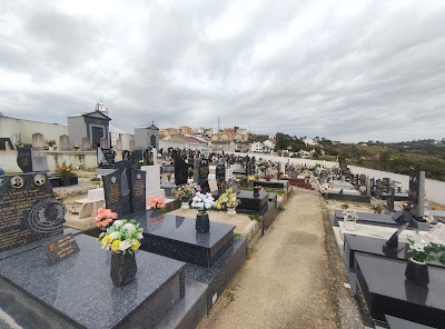 Cemitério de Igreja Nova 2
