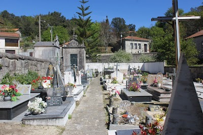 Cemitério de Macieira de Alcoba 2