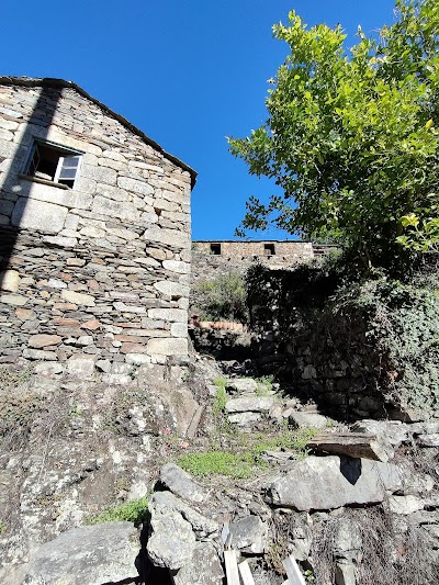 Cemitério de Mosteirinho 2