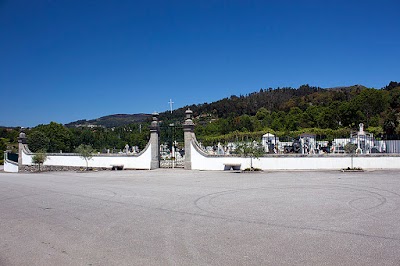 Cemitério de Moure 3