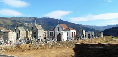 Cemitério Mesão Frio 2