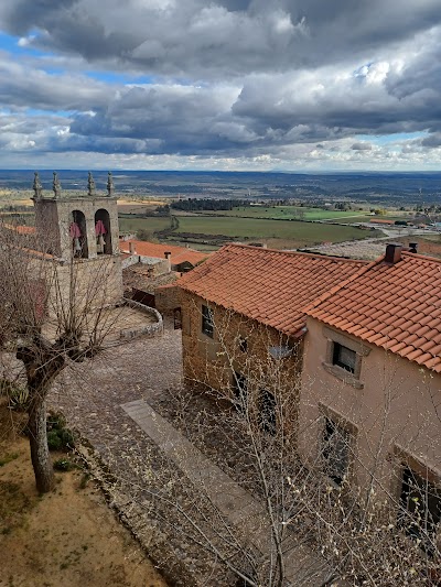 Figueira de Castelo Rodrigo Garden 4