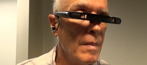 Óculos de realidade virtual ajudam pessoas com Parkinson a andar