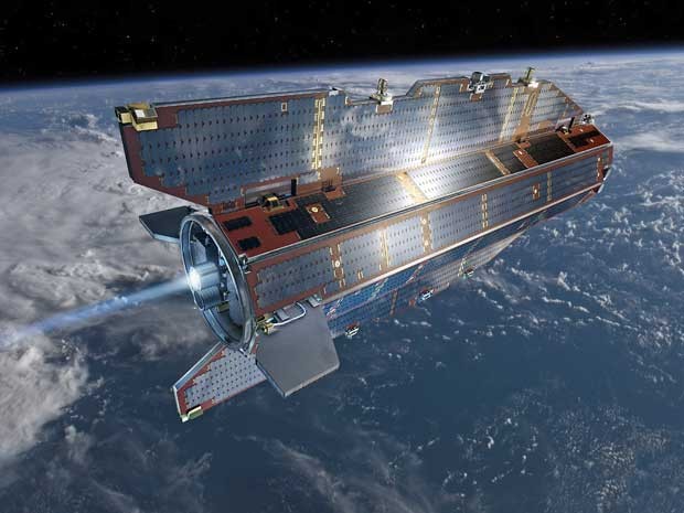 Satélite de 1 tonelada se desintegra ao reentrar na atmosfera da Terra