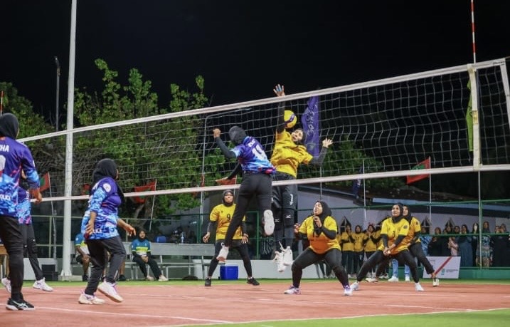 ސައުތް ބްލޫސް މުބާރާތަށް ނަޒަރެއް...