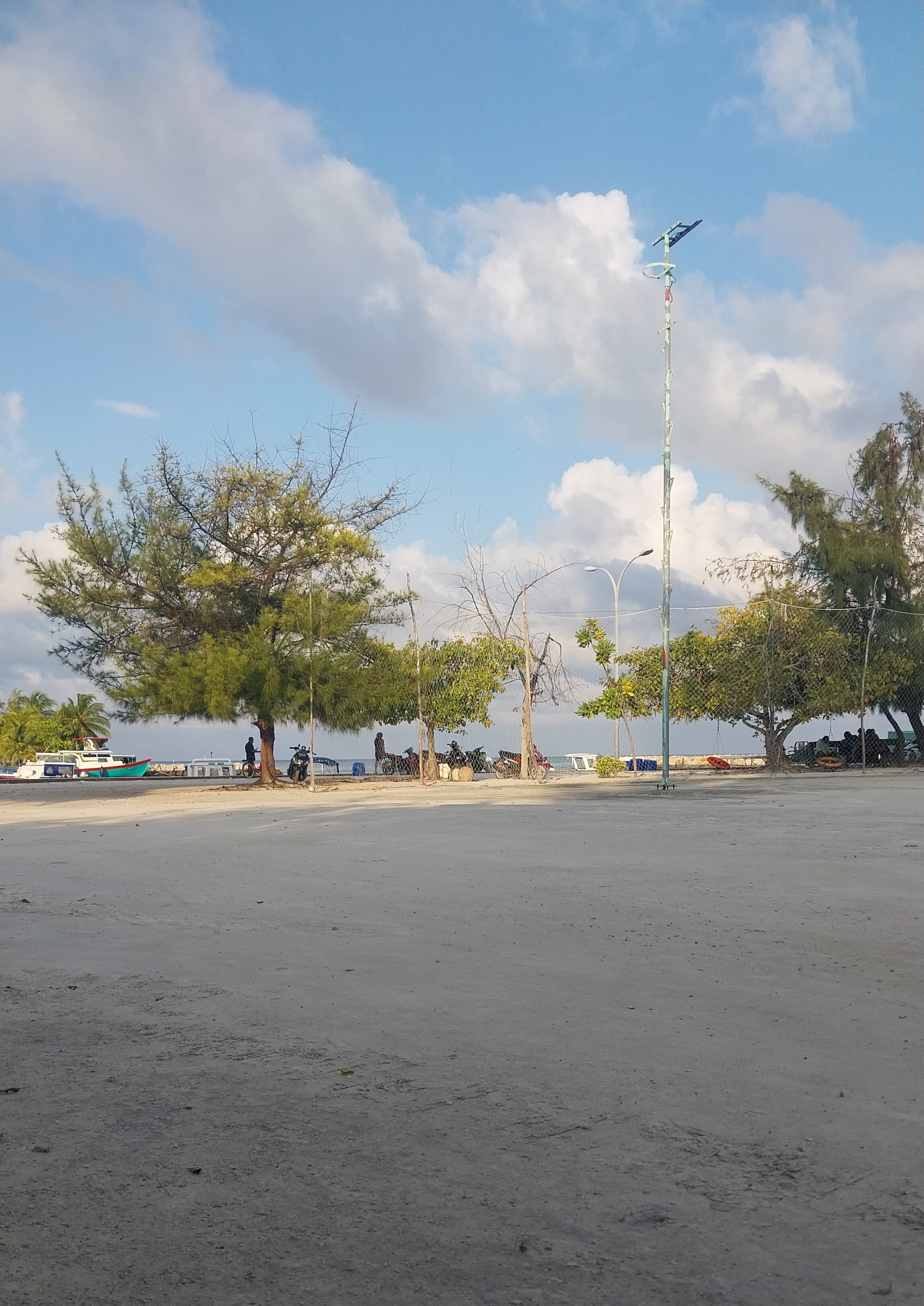 އެބަޔަކަށް ނަފާ...ރައްޔިތުންނަށް މަންފާ..ފުލުހުންނަށް ސަނާ..