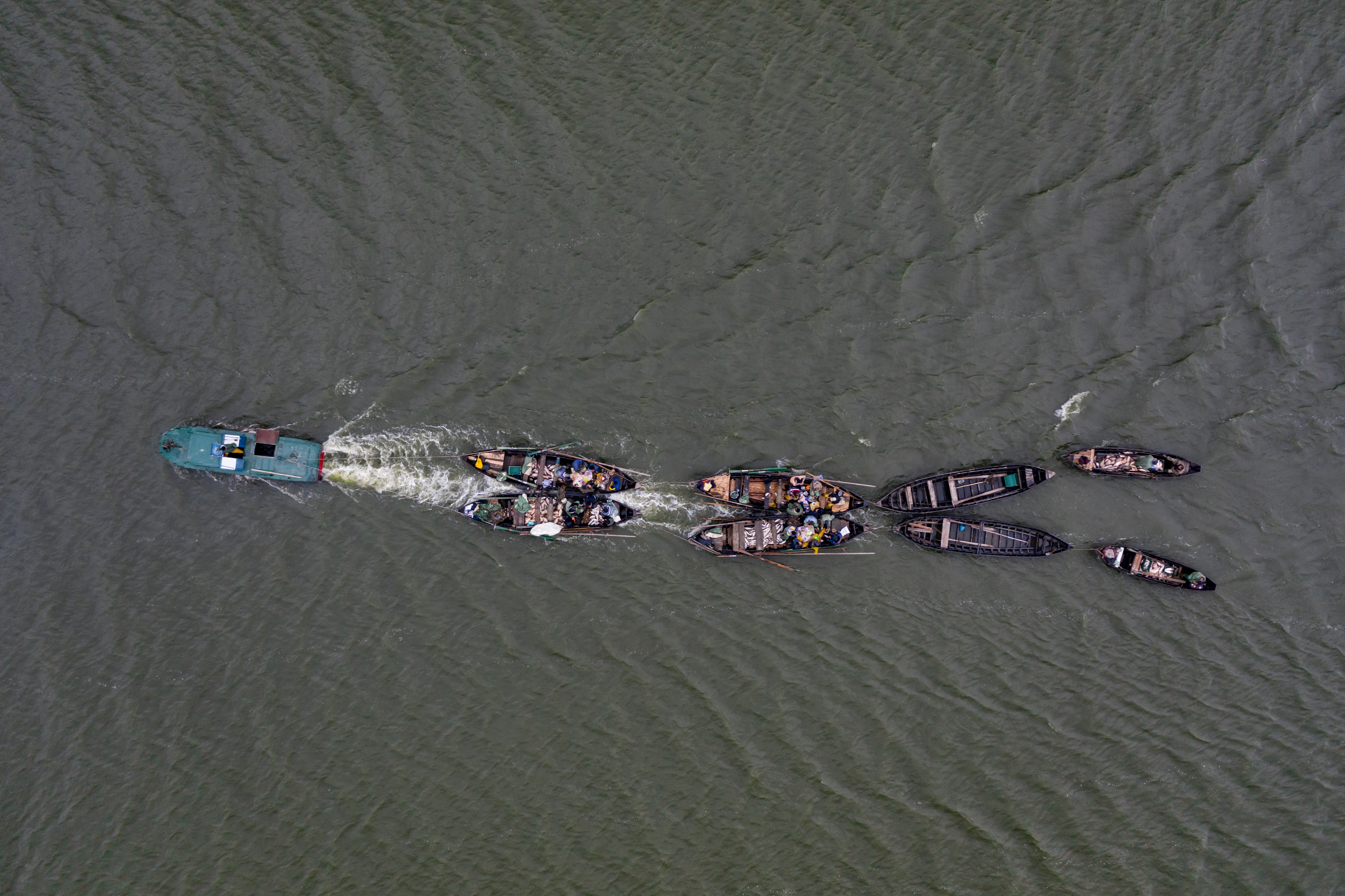 Mega-dinghies with women and babies used for dangerous Channel crossings
