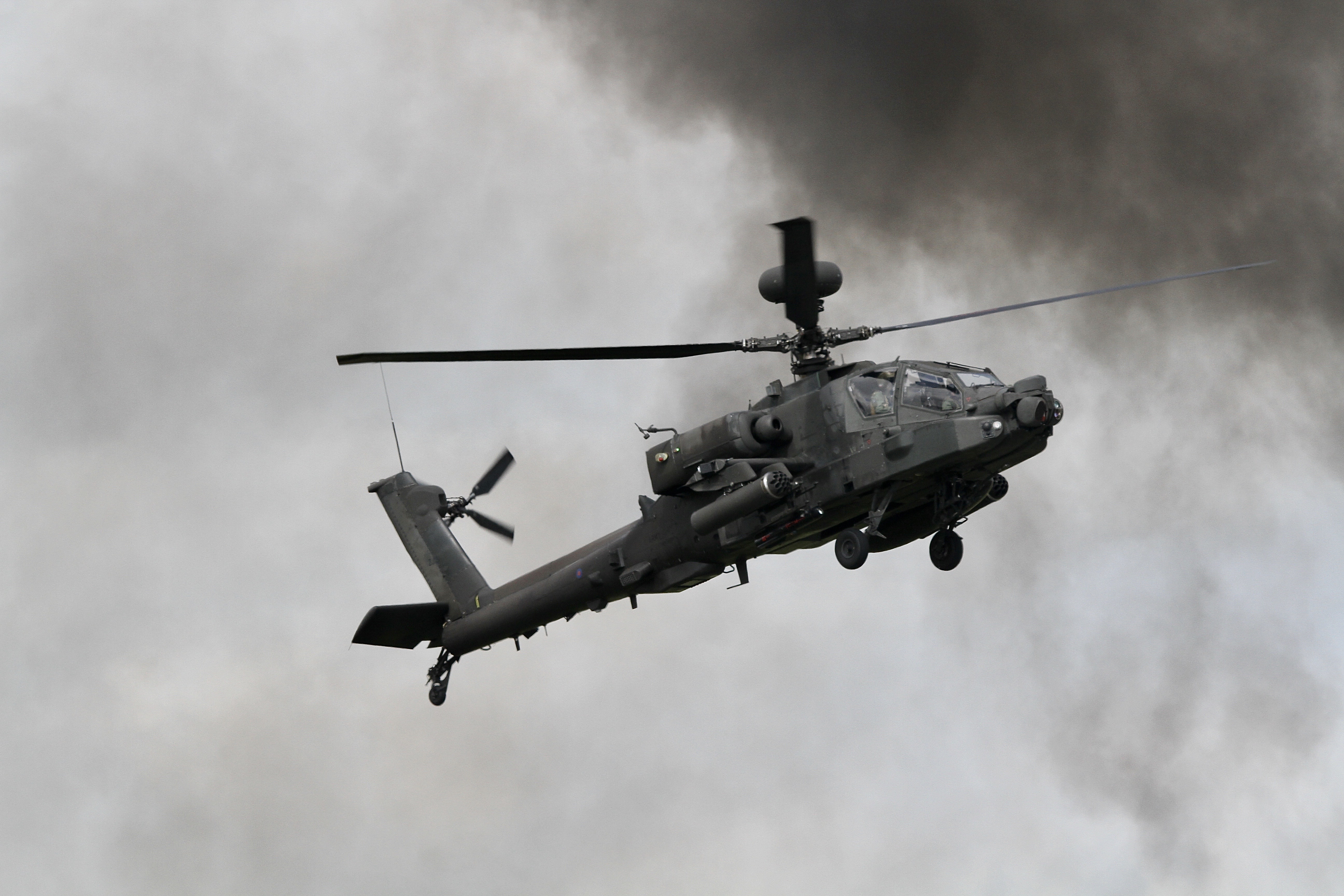 Two pilots died Wednesday when an AH-64 Apache helicopter crashed in Texas