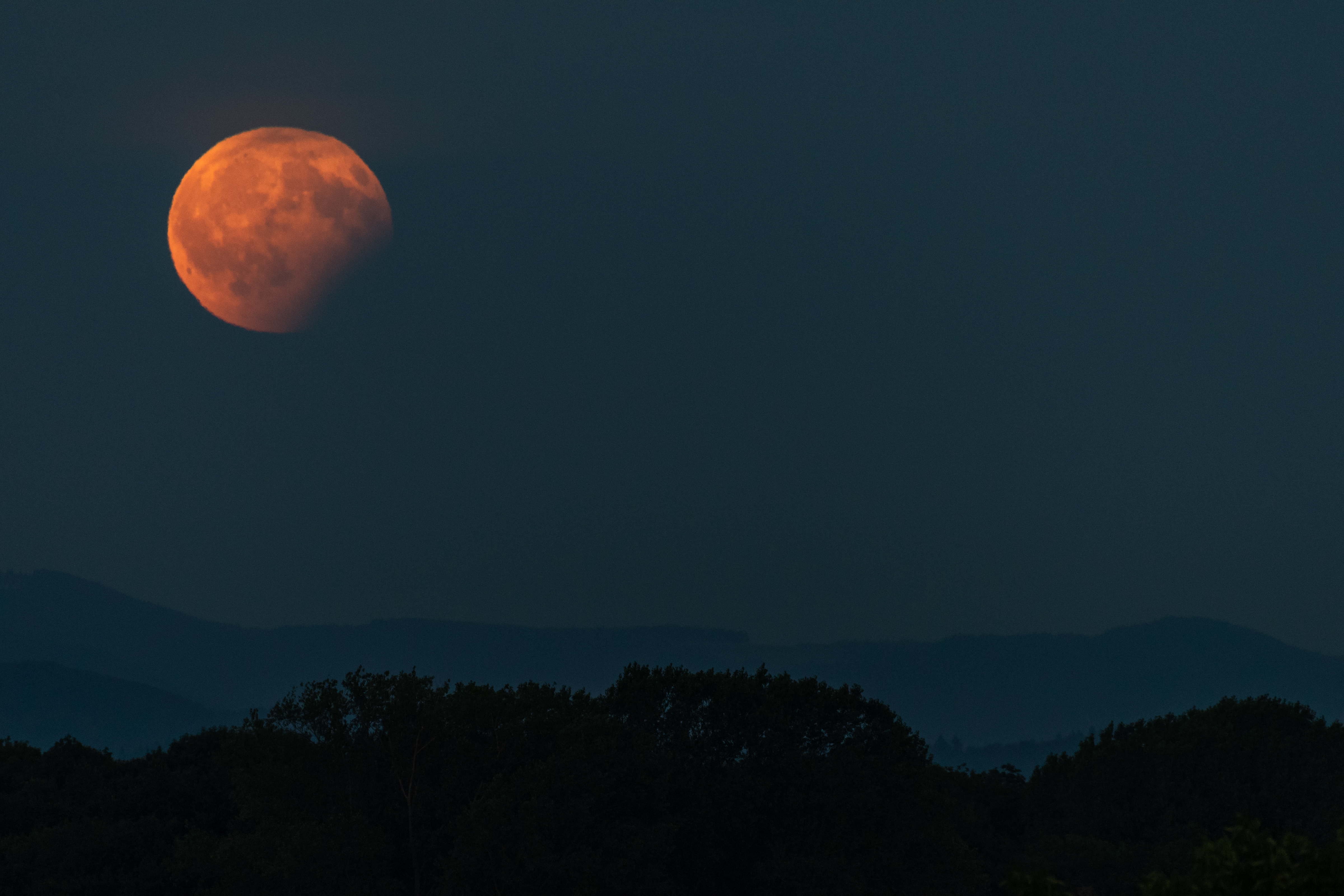 3.3 billion see 96% partial lunar eclipse August 27.