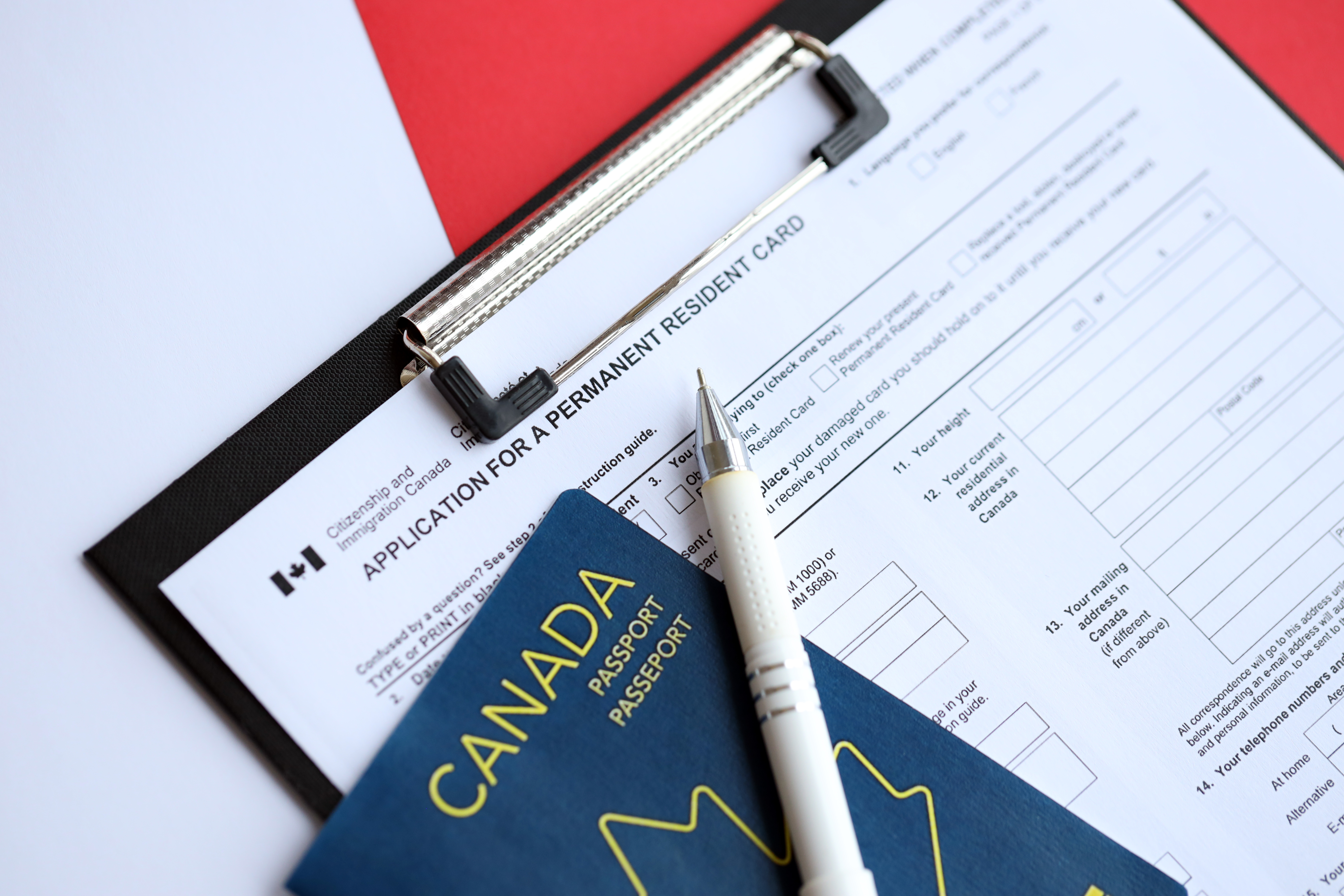 Canadian citizenship applications soar, wait times now over two years
