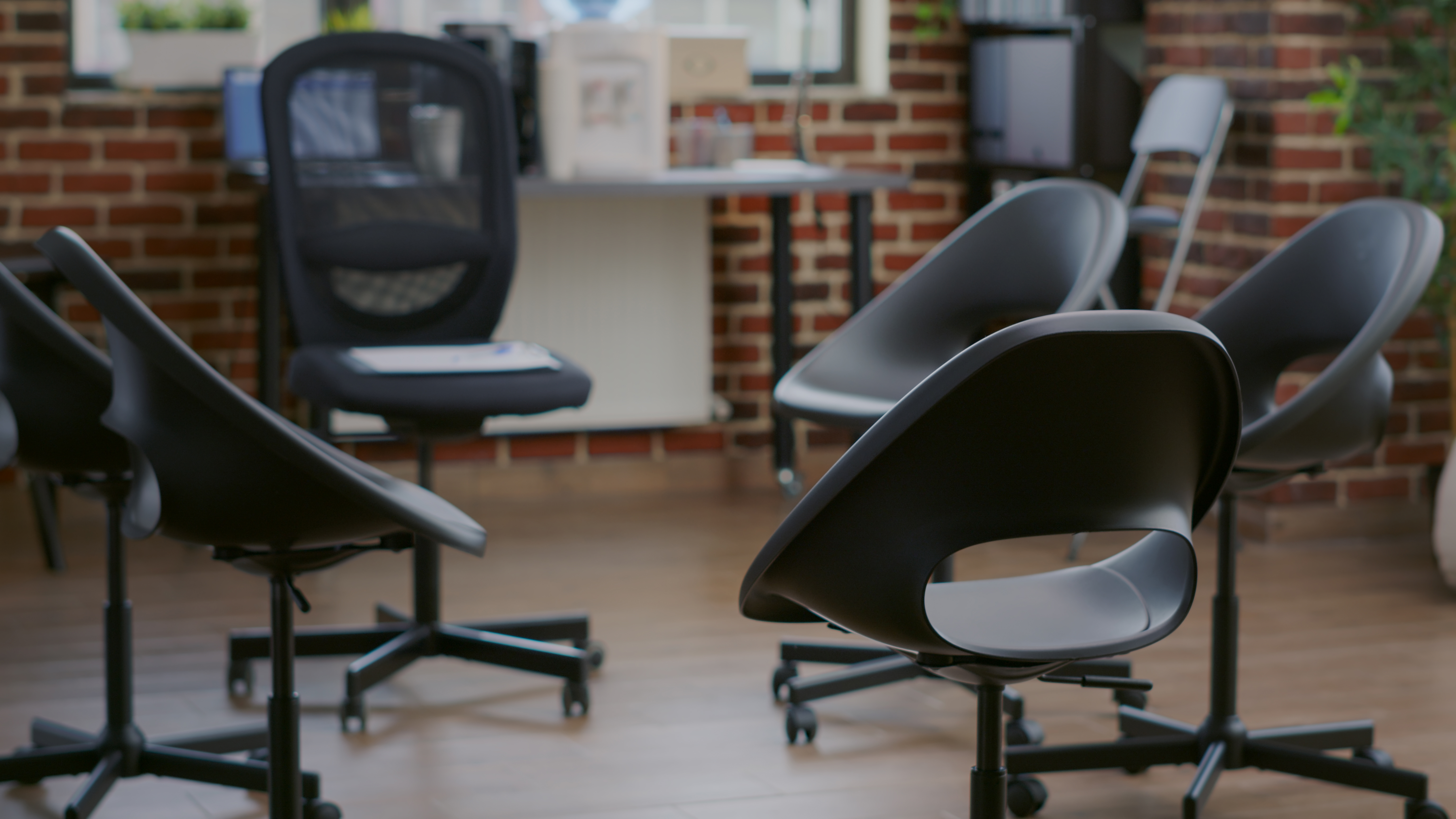 Banning zero-hours contracts could cost businesses up to £2.9 billion
