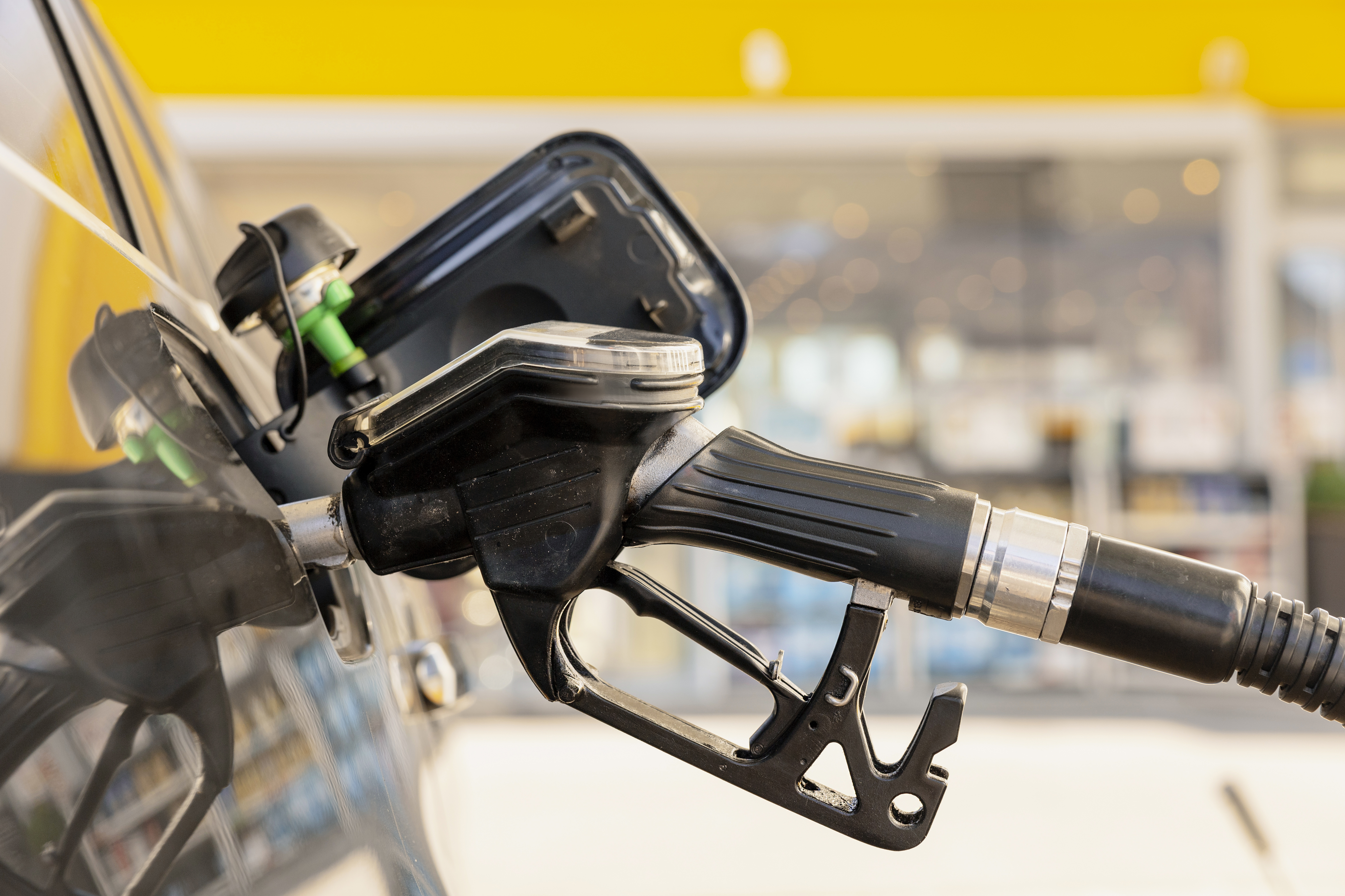 UK petrol prices exceed 160p, highest since Iran war began February 28